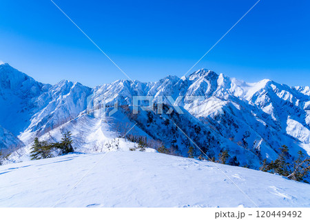 【雪山素材】冬の小遠見山から見た風景【長野県】 【雪山素材】冬の小遠見山から見た風景【長野県】 120449492