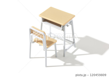 机と椅子を白背景で撮影 机と椅子を白背景で撮影 120459809