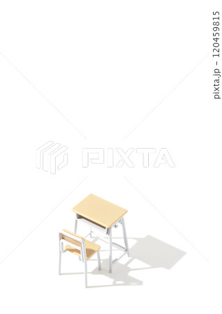 机と椅子を白背景で撮影 机と椅子を白背景で撮影 120459815