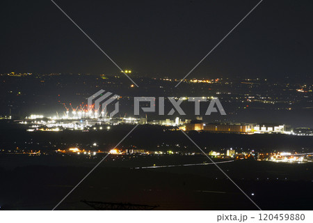 セミコンテクノパークと工事現場の夜景 セミコンテクノパークと工事現場の夜景 120459880