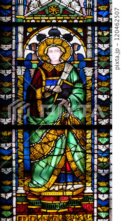 Stained glass window in the Cattedrale di Santa Maria del Fiore (Cathedral of Saint Mary of the Flower), Florence, Italy Stained glass window in the Cattedrale di Santa Maria del Fiore (Cathedral of Saint Mary of the Flower), Florence, Italy 120462507