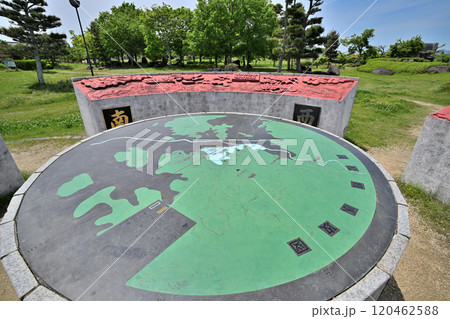 水攻めされた「備中高松城」と秀吉公本陣跡・蛙が鼻築堤跡 120462588