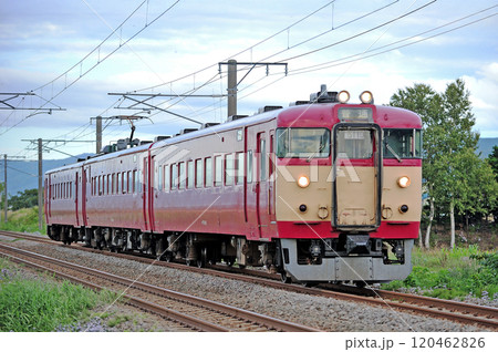 函館本線 峰延 JR北海道 711系 S-110編成(札幌) 函館本線 峰延 JR北海道 711系 S-110編成(札幌) 120462826