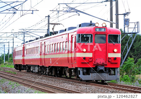 函館本線 峰延ー光珠内 JR北海道 711系 S-105編成(札幌) 函館本線 峰延ー光珠内 JR北海道 711系 S-105編成(札幌) 120462827