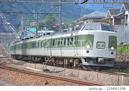 中央本線 上野原 JR東日本 189系 N103編成(長野) 回送 中央本線 上野原 JR東日本 189系 N103編成(長野) 回送 120463396