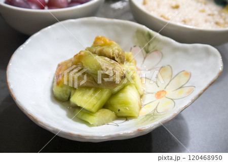蒸し茄子 120468950