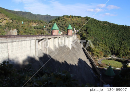 篠栗町の鳴淵ダム 篠栗町の鳴淵ダム 120469007
