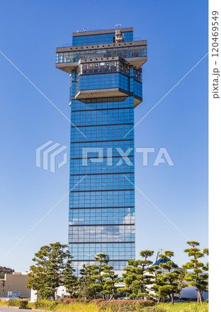 「茨城県」青空に映える大洗マリンタワー　大洗町 120469549
