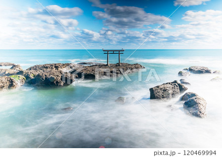 「茨城県」磯前神社の海の鳥居 長秒撮影 「茨城県」磯前神社の海の鳥居 長秒撮影 120469994