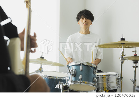 バンド　ライブ　　 120470018