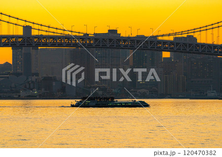 【夕焼け素材】豊洲ぐるり公園から見る夕焼け・マジックアワー【東京都】 120470382