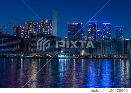 【夜景素材】豊洲ぐるり公園から見る東京の夜景【東京都】 【夜景素材】豊洲ぐるり公園から見る東京の夜景【東京都】 120470646