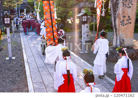 240504飛騨総社例祭イラスト5z069 120471162