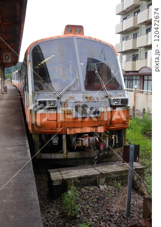のと鉄道 旧のと穴水駅と旧パノラマカー車両 120472674