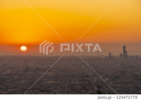 大阪　額田山展望台からの眺め　夕景 120472778