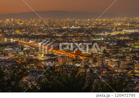 大阪 額田山展望台からの眺め 夜景・薄暮空 大阪 額田山展望台からの眺め 夜景・薄暮空 120472795
