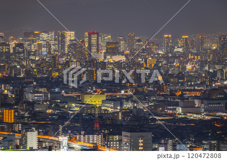 大阪 額田山展望台から梅田方面の眺め 夜景 大阪 額田山展望台から梅田方面の眺め 夜景 120472808