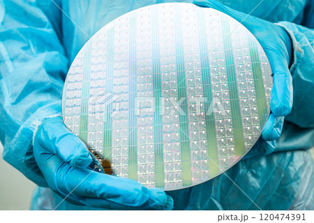 Silicon wafer for manufacturing semiconductor of integrated circuit. Silicon wafer for manufacturing semiconductor of integrated circuit. 120474391