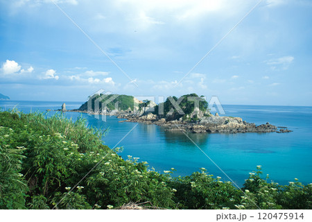 <海の風景>魚津ケ崎公園のから眺める海 <海の風景>魚津ケ崎公園のから眺める海 120475914