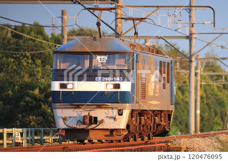 高崎線　岡部－本庄　JR貨物　EF210-143（新鶴見） 120476095