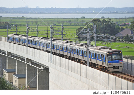 京成成田空港線　印旛日本医大ー成田湯川　京成電鉄　3000形　3053編成 120476631