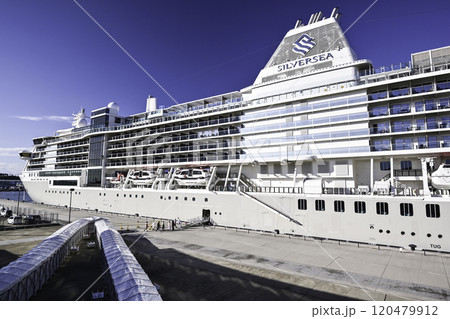金沢港クルーズターミナルのシルバー・ノヴァ 金沢港クルーズターミナルのシルバー・ノヴァ 120479912