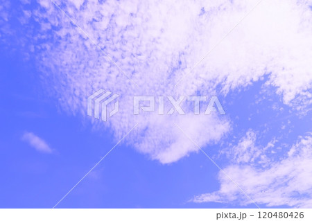 青空と白い雲(背景素材) 青空と白い雲(背景素材) 120480426