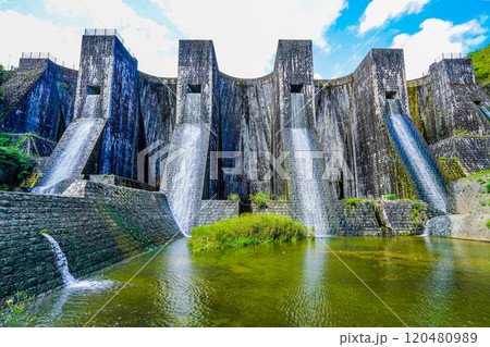 豊稔池堰堤（香川県観音寺市） 120480989