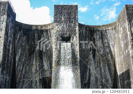 豊稔池堰堤（香川県観音寺市） 120481051