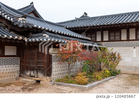 Gyeongbokgung royal palace of the Joseon dynasty in Seoul South Korea Gyeongbokgung royal palace of the Joseon dynasty in Seoul South Korea 120485667