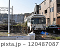 倉庫として使用される廃バス 120487087
