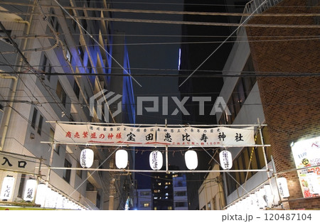 夜の日本橋べったら市　東京 120487104