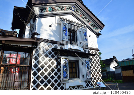 旧機那サフラン酒製造本舗の蔵(新潟県) 旧機那サフラン酒製造本舗の蔵(新潟県) 120490456