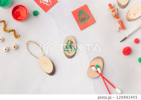 Christmas toys painted peaces of wood kids craft ideas for kindergarten Christmas toys painted peaces of wood kids craft ideas for kindergarten 120491455