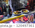 美味しいドイツ料理とビール 120497361