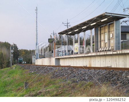 烏山線 小塙駅 ACCUM 11月の夕方 烏山線 小塙駅 ACCUM 11月の夕方 120498252