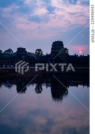 カンボジアのアンコールワット遺跡 120498443