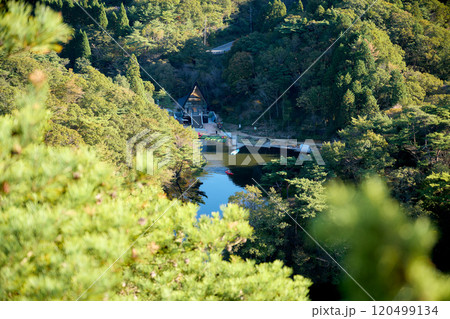 シェール槍から見た穂高湖 120499134