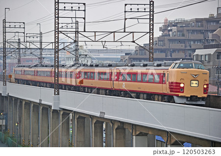 武蔵野線　西浦和ー北朝霞　JR東日本　183系　OM102編成（大宮）　団体 120503263