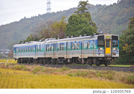 久留里線　下郡－小櫃　JR東日本　キハ38-1002＋キハ37-2（幕張） 120505769