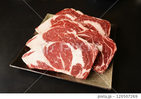 ロースステーキ　牛肉 120507269