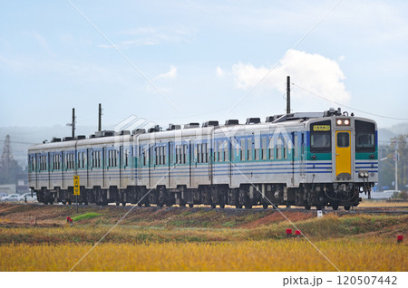 久留里線 東横田-橫田 JR東日本 キハ37-1003(久留里) 久留里線 東横田-橫田 JR東日本 キハ37-1003(久留里) 120507442