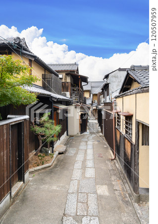 京都市祇園の街並み 京都市祇園の街並み 120507959
