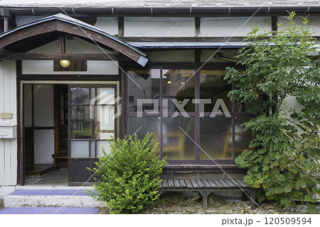 日本家屋の外観 120509594
