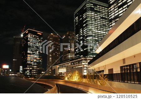 JR大阪駅北側再開発エリア（グランフロント大阪・グラングリーン大阪） 120510525