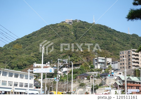 みもすそ川公園から火の山を見る 120511161