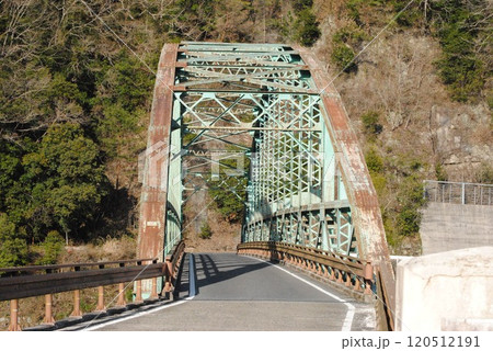 岡山県の高梁市にある田井橋 120512191