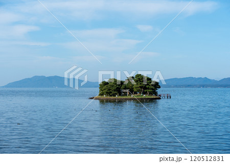 〈島根県〉宍道湖　嫁が島の風景　11月 120512831