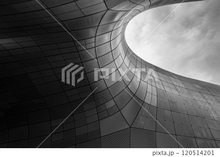 Dongdaemun Design Plaza landmark in Seoul, South Korea, futuristic building designed by architect Zaha Hadid 120514201