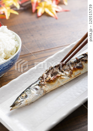 サンマの塩焼き サンマの塩焼き 120515739